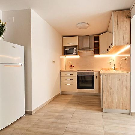 Apartman Petra Vrh  Экстерьер фото