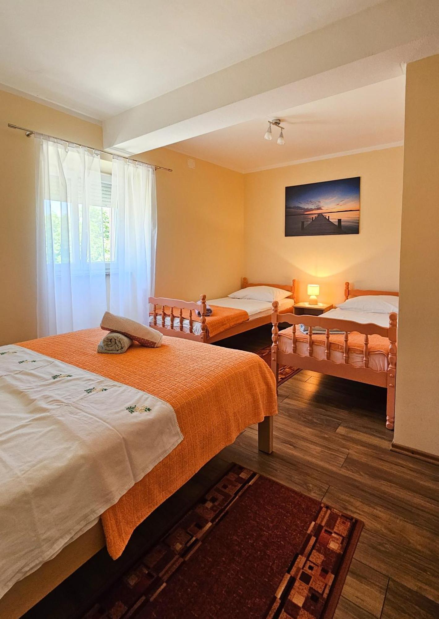 Apartman Petra Vrh  Экстерьер фото